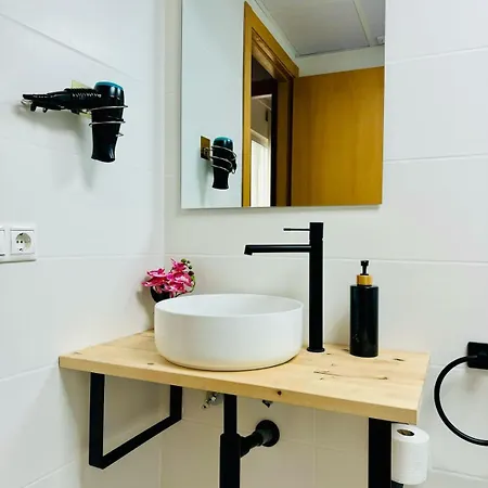 Abat 4 Cool & Wide In The Historic Center 아파트